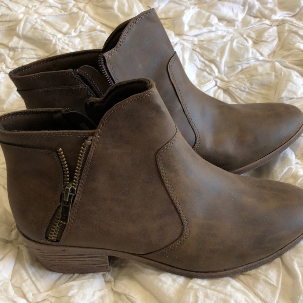 Faded glory booties